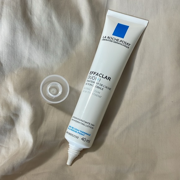 La Roche Posay Effaclar Duo(+) ACNE TREATMENT - Picture 2 of 2